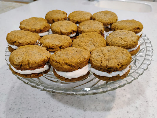 Pumpkin Whoopie Pies (12)